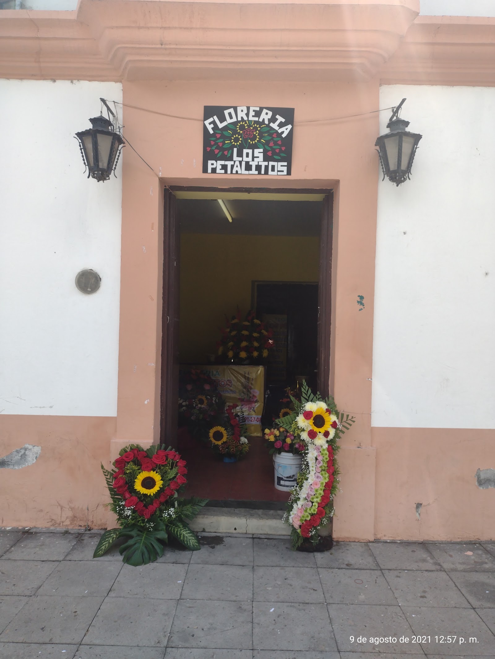 Floreria “Los pétalitos” Jala